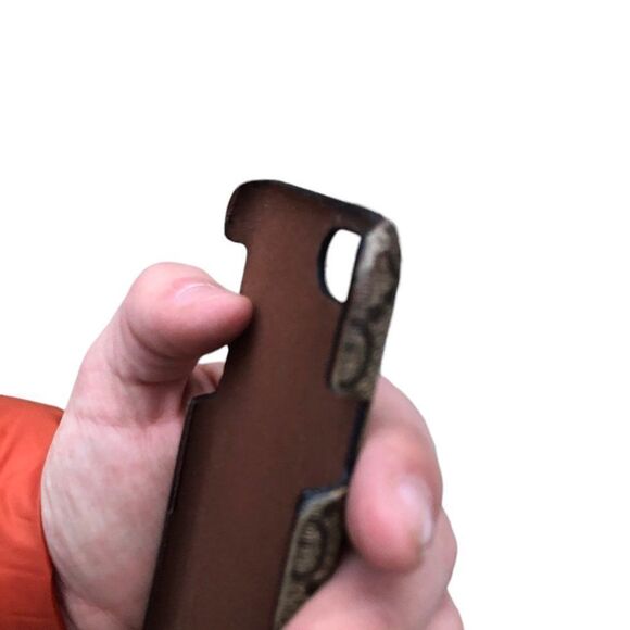 Authentic Gucci Iphone Case Supreme GG Tiger 7/8 Beige FOR IPHONE 7 AND 8 ONLY - Picture 2 of 15